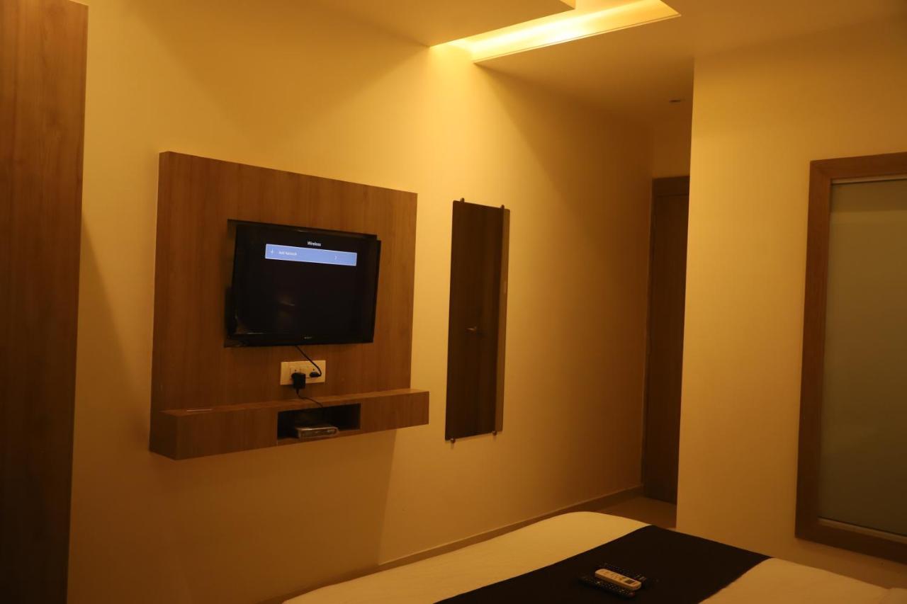 Hotel Sai Pritam Βομβάη Εξωτερικό φωτογραφία