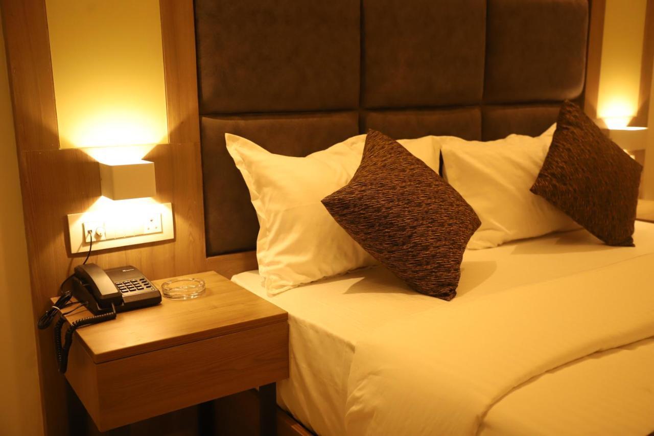 Hotel Sai Pritam Βομβάη Εξωτερικό φωτογραφία