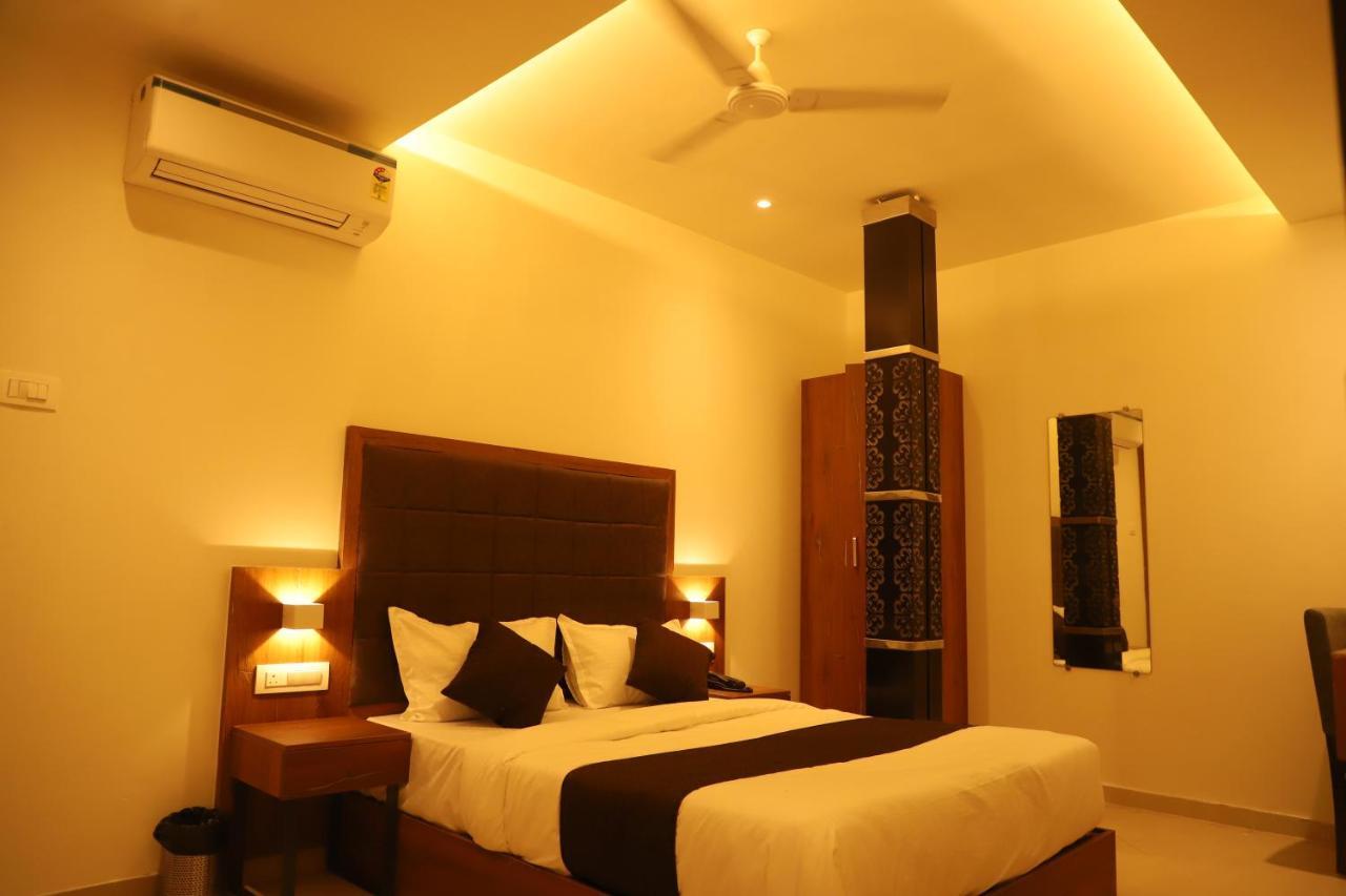 Hotel Sai Pritam Βομβάη Εξωτερικό φωτογραφία