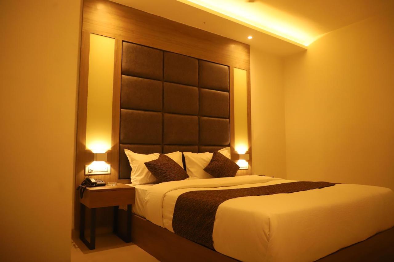 Hotel Sai Pritam Βομβάη Εξωτερικό φωτογραφία