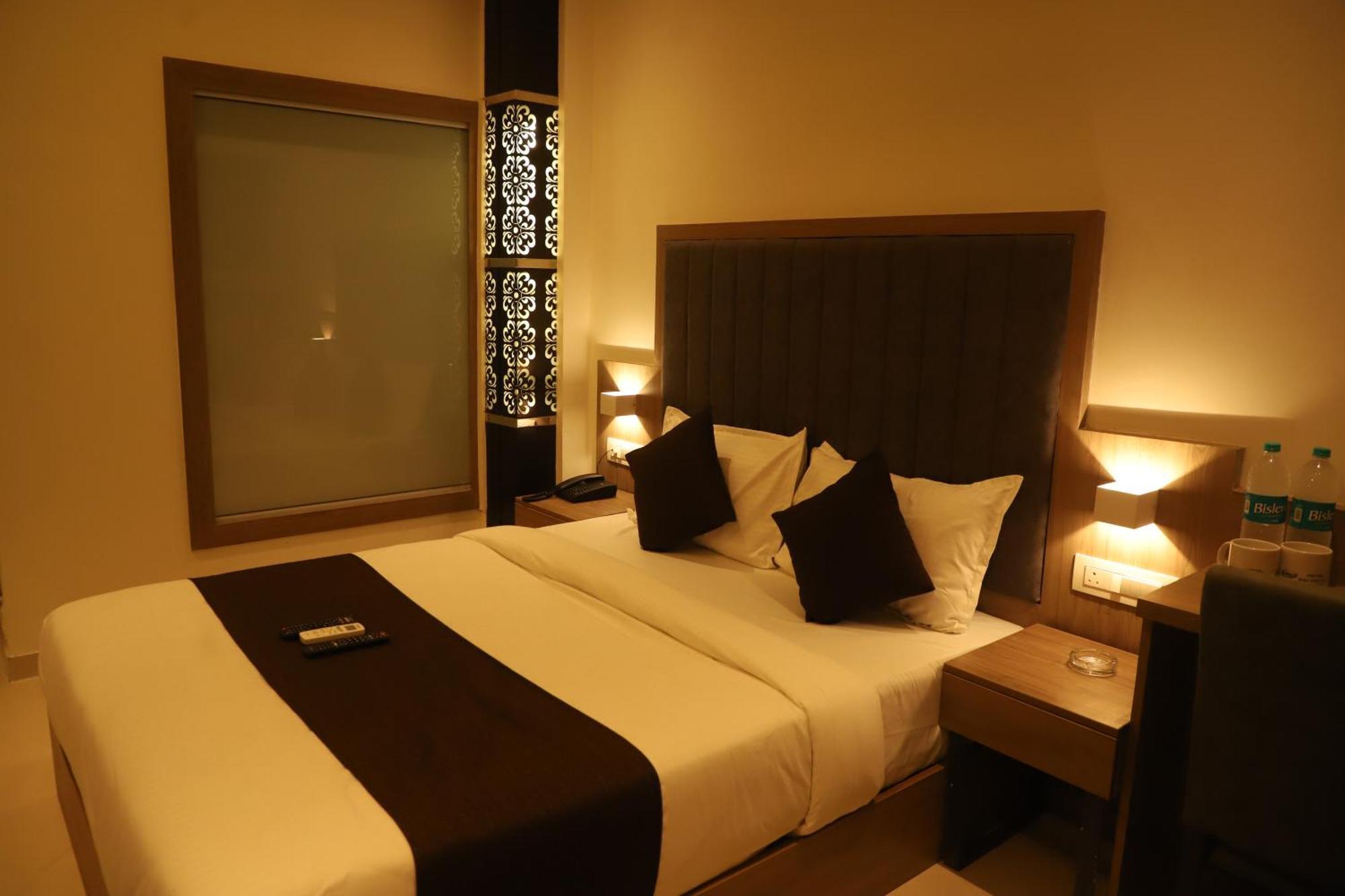 Hotel Sai Pritam Βομβάη Εξωτερικό φωτογραφία