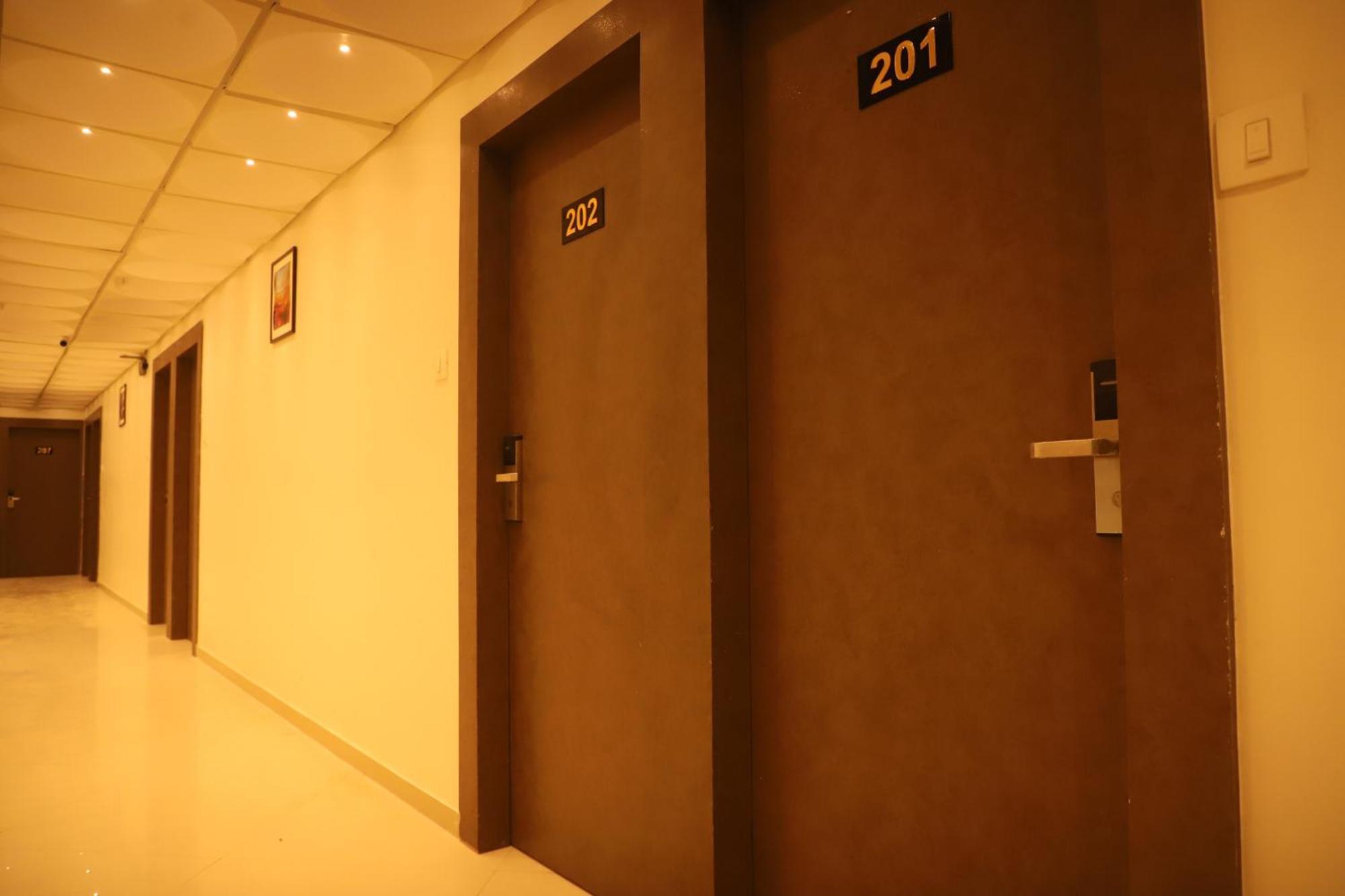 Hotel Sai Pritam Βομβάη Εξωτερικό φωτογραφία