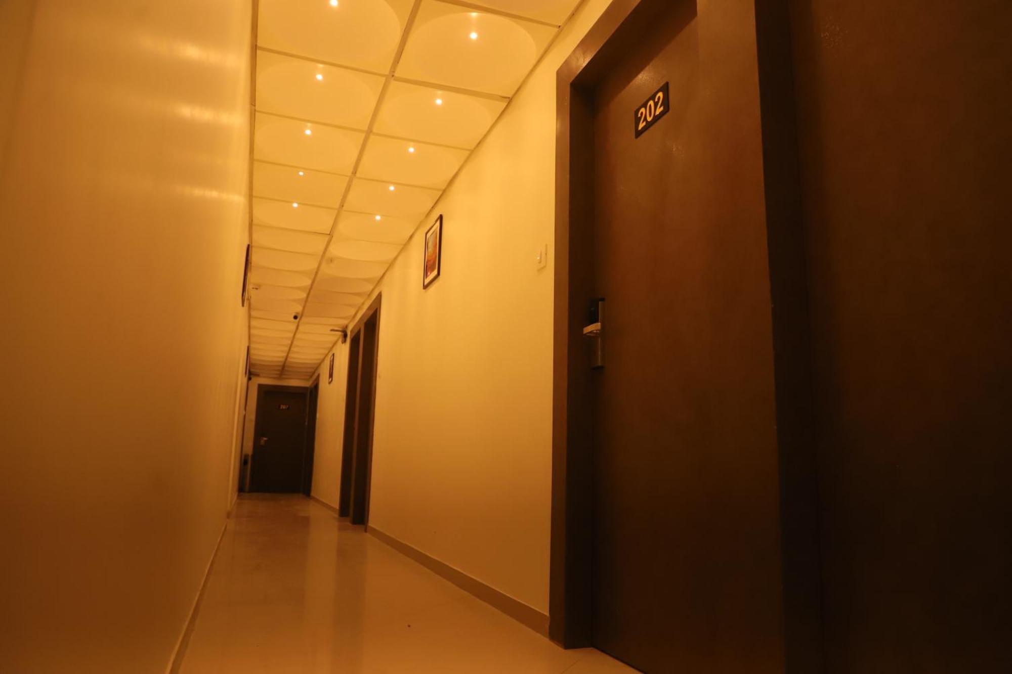 Hotel Sai Pritam Βομβάη Εξωτερικό φωτογραφία
