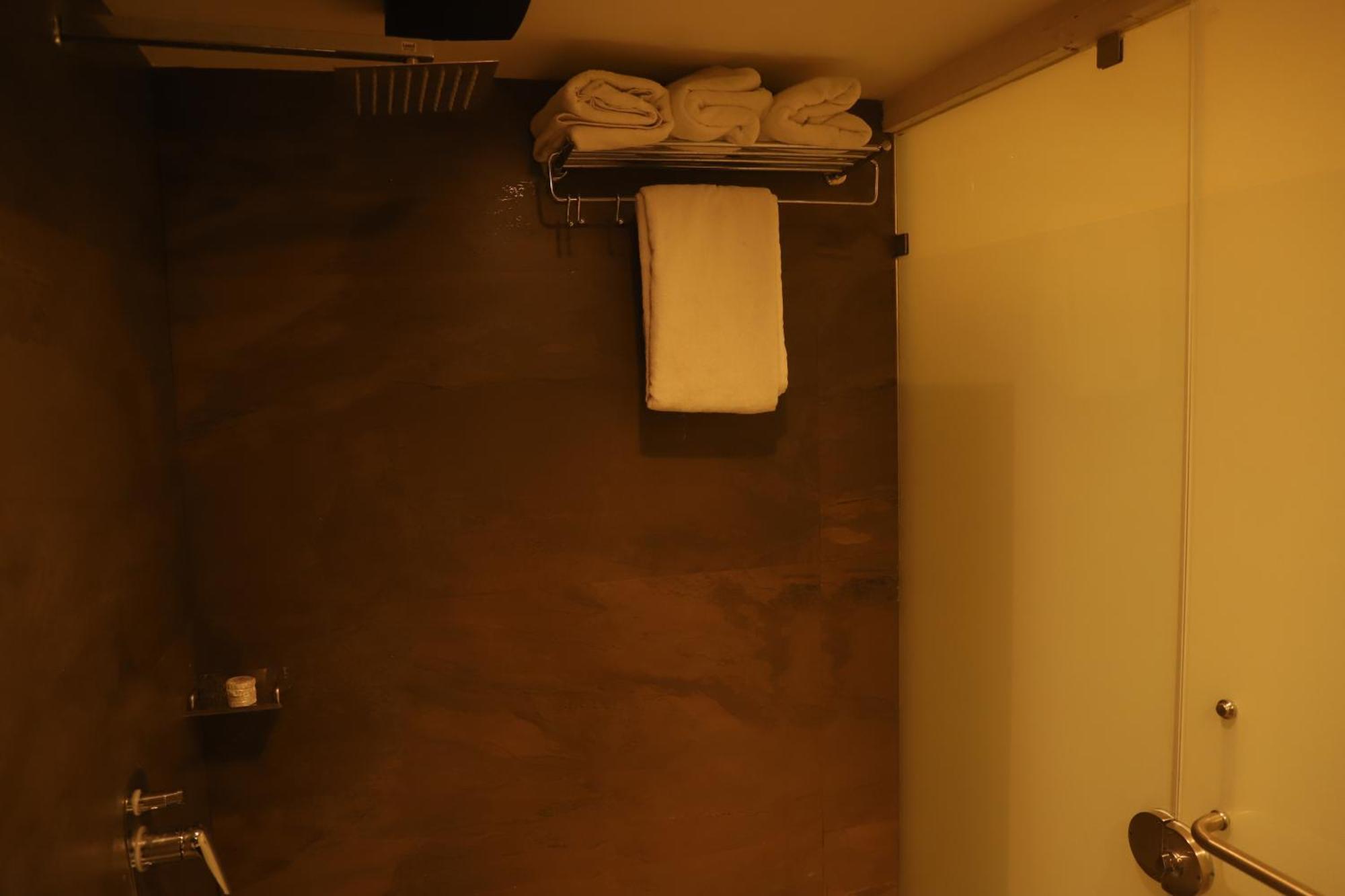 Hotel Sai Pritam Βομβάη Εξωτερικό φωτογραφία
